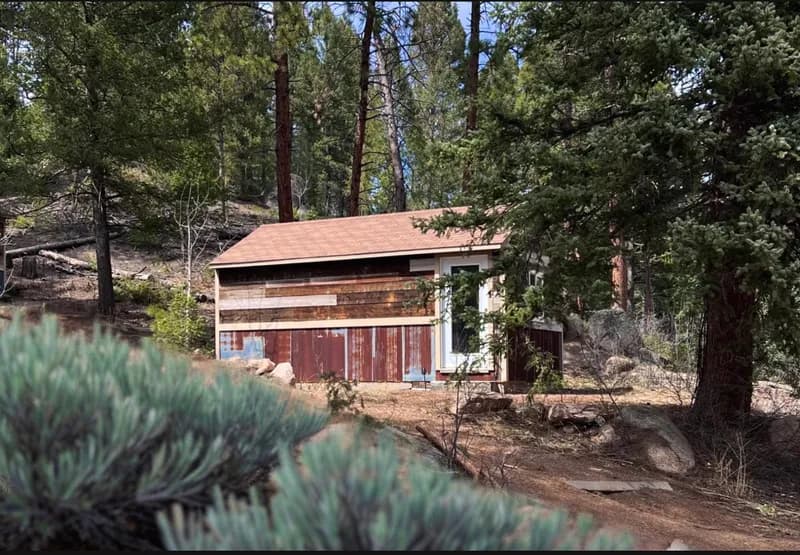 Private cabin nestled in the foothills